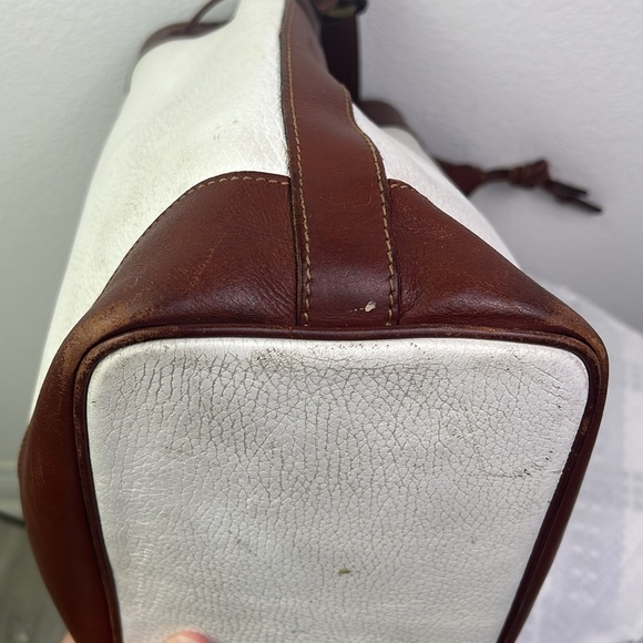 Coach Vintage White and Brown Leather Bucket Bag - Picture 9 of 13